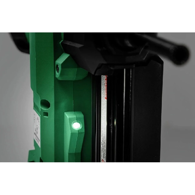 Vendita online Chiodatrice a batteria 18V NC1840DAW3Z corpo macchina